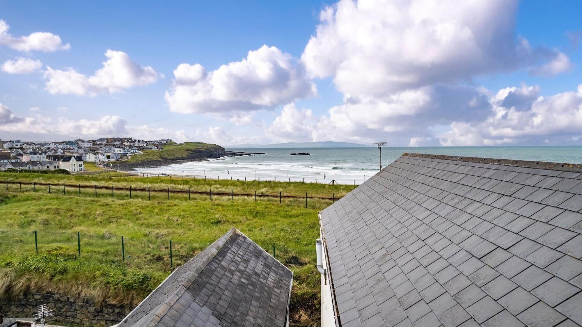 Ferienwohnung 5 Dunluce Park - Portrush By The Sea Exterior foto